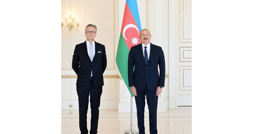 
Prezident İlham Əliyev Almaniyanın yeni səfirinin etimadnaməsini qəbul edib