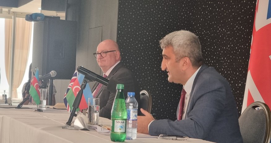 Britaniya səfiri: İnsan hüquqları ilə bağlı narahatlıqları Azərbaycanla məxfi müzakirə edirik