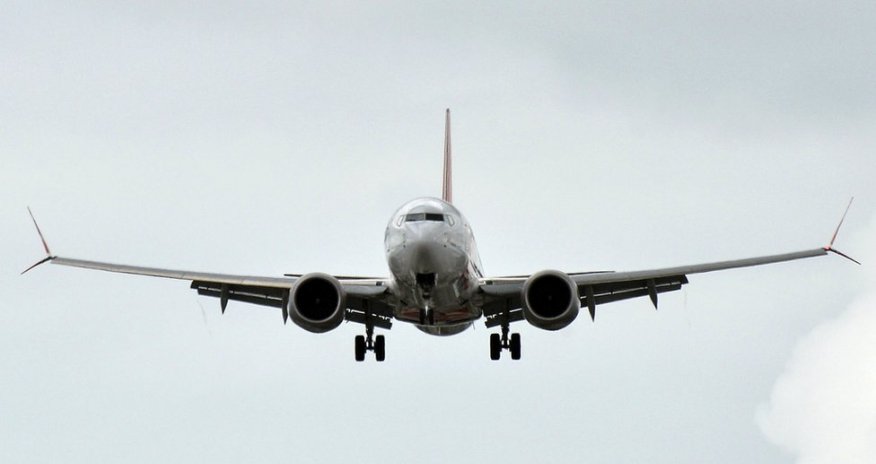 Пассажирский лайнер Boeing 737 разгерметизировался по пути из Уфы в Таджикистан
