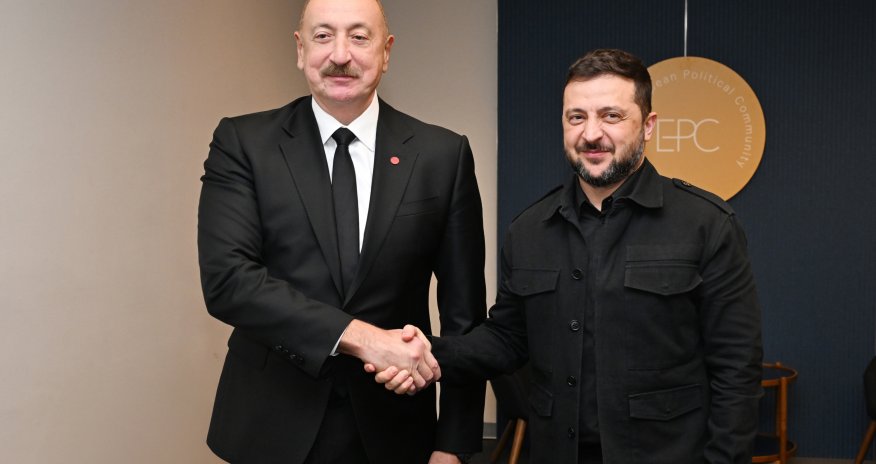 Зеленский поблагодарил Алиева за поздравление с Днём независимости
