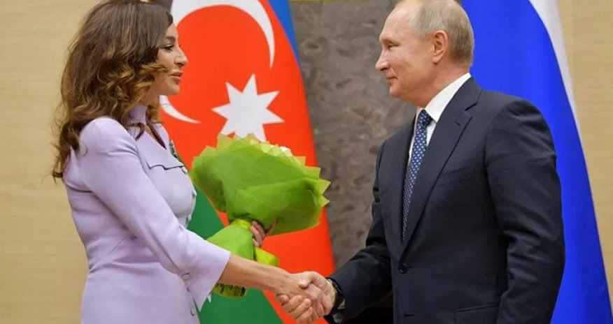 Putin Mehriban Əliyevanı təbrik edib