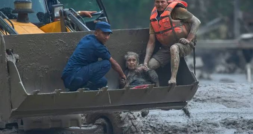 В Тибете при сходе селя погибли трое, более 260 пропали без вести