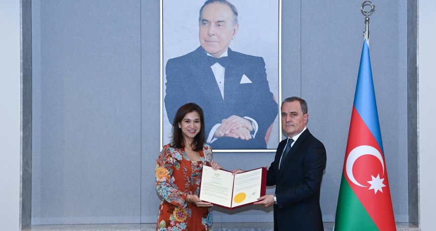Ceyhun Bayramov Malayziyanın yeni səfirini qəbul edib