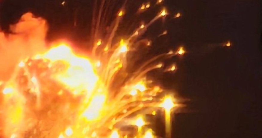 Возле Киева мощный взрыв, после вспыхнул масштабный пожар
