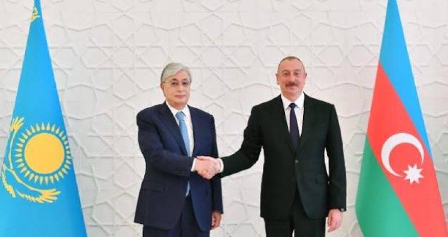 Əliyevin Bişkekdə Qazaxıstan Prezidenti ilə görüşü keçirilir