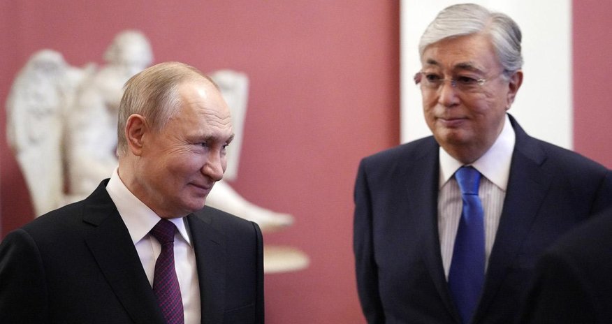 Qasım-Jomart Tokayev və Vladimir Putin Bişkekdə görüşüb