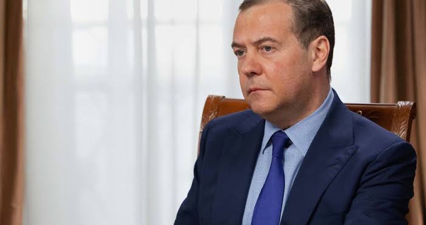 Medvedev Almaniyanın hərbi zavodlarına birbaşa zərbələr endirməyə çağırıb