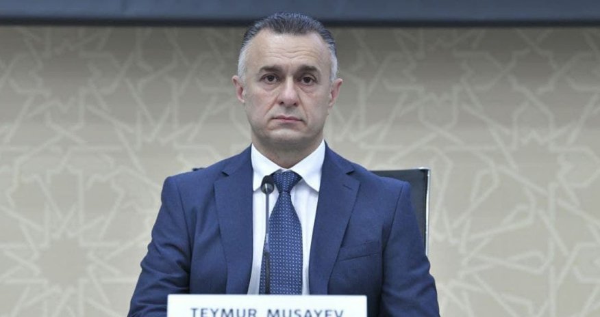 Nazirdən plastik cərrah olmayanlarla bağlı açıqlama