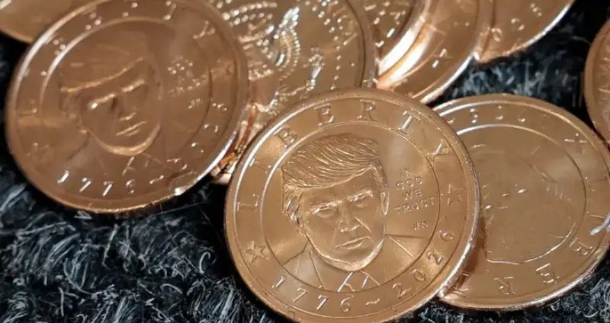 Trampın portreti əks olunan 1 dollarlıq xatirə sikkəsi satışa çıxarılıb