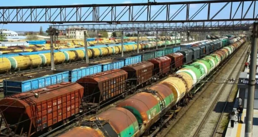 Азербайджан отправил в Армению очередную партию дизельного топлива