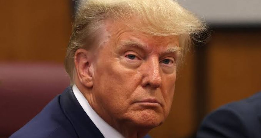 FT: Рейтинг Трампа упал до рекордно низкого уровня