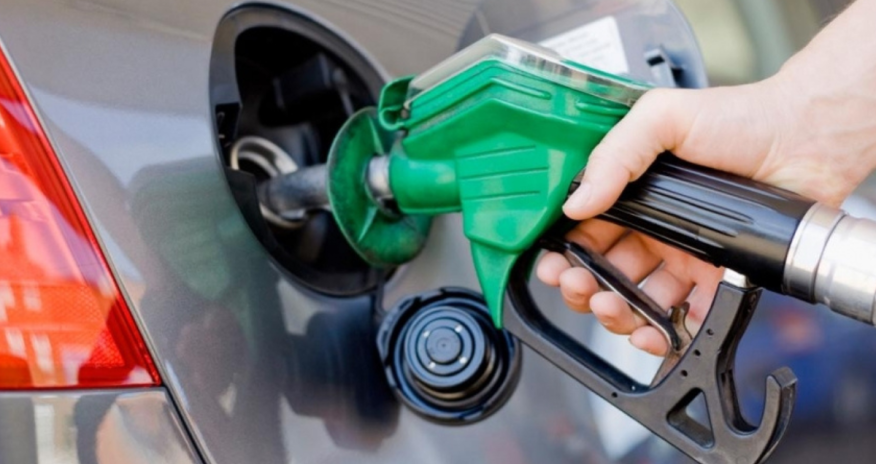Iran doubles third-tier gasoline price to 100,000 rials per liter