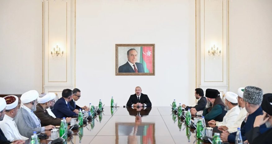 Əliyev: Türk və İslam dünyasının birliyi sülh və sabitlik üçün mühümdür