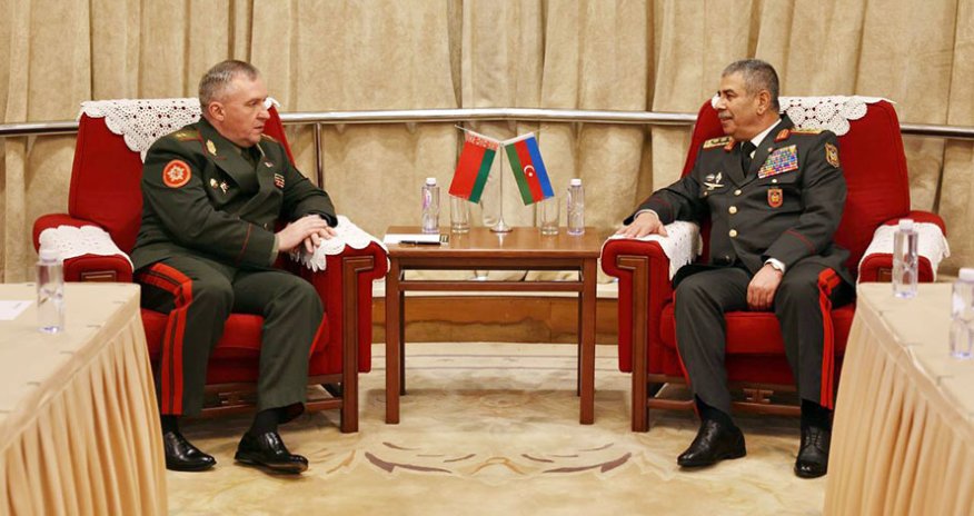 Azərbaycan və Belarus müdafiə nazirləri Pekində görüşüb