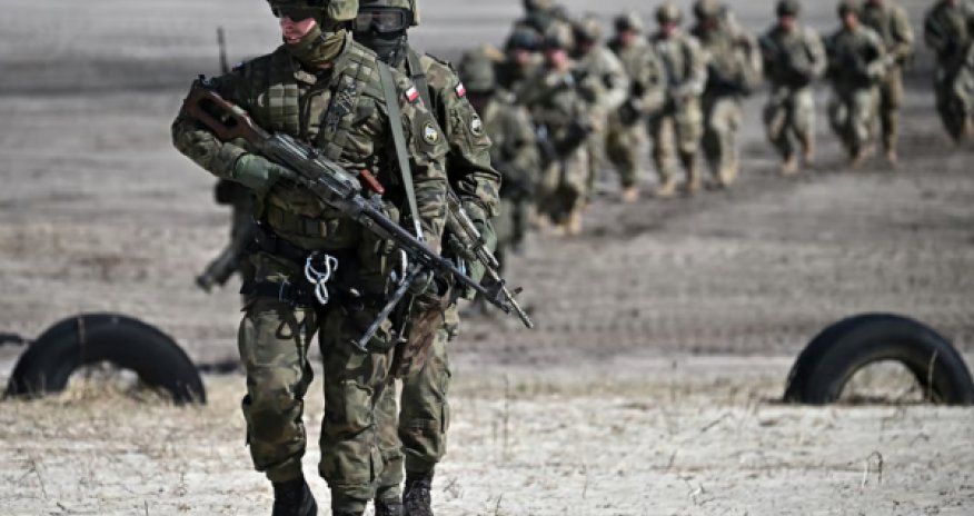 Польша перебросила армию к границе с Украиной
