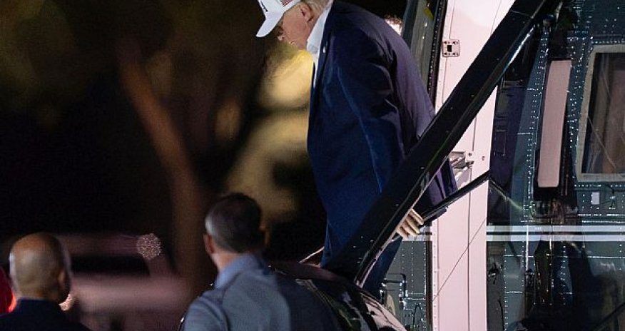 Дональд Трамп досрочно вернулся в Вашингтон