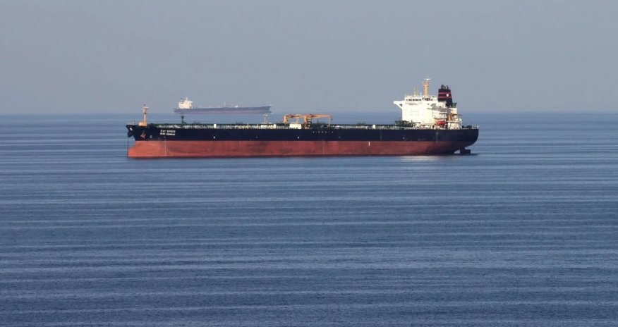 
Hörmüz boğazından keçən tankerə zərbə endirilib