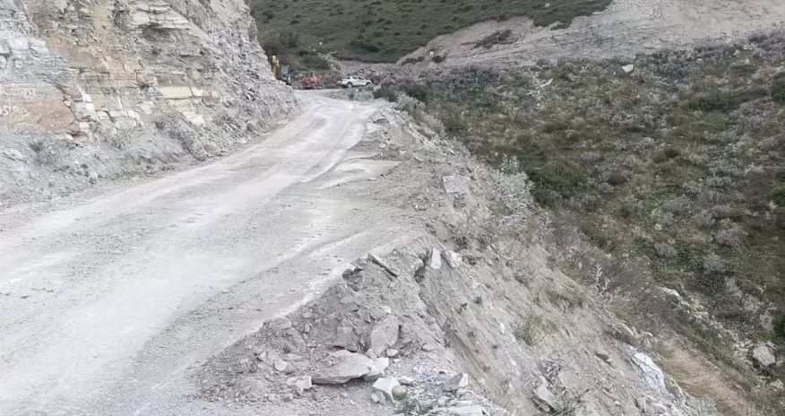 
Quba-Xınalıq yolunda sürüşmə olub
