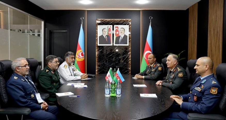 Kərim Vəliyevlə İran generalı hərbi əlaqələri müzakirə ediblər