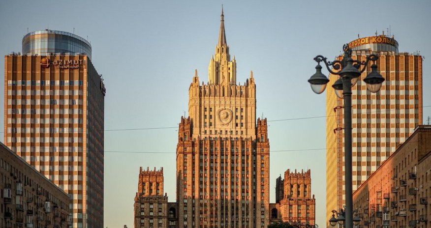 Россия высылает дипломатов Венгрии: Две недели на выезд
