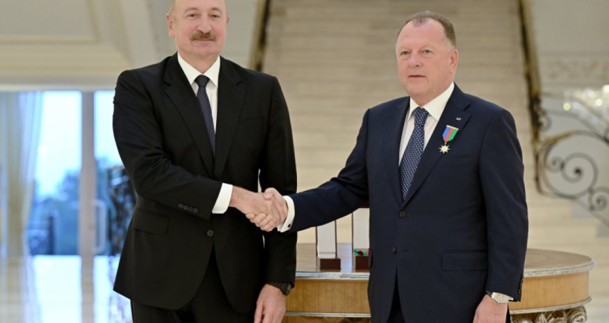 İlham Əliyev Beynəlxalq Cüdo Federasiyasının prezidentini "Dostluq" ordeni ilə təltif edib