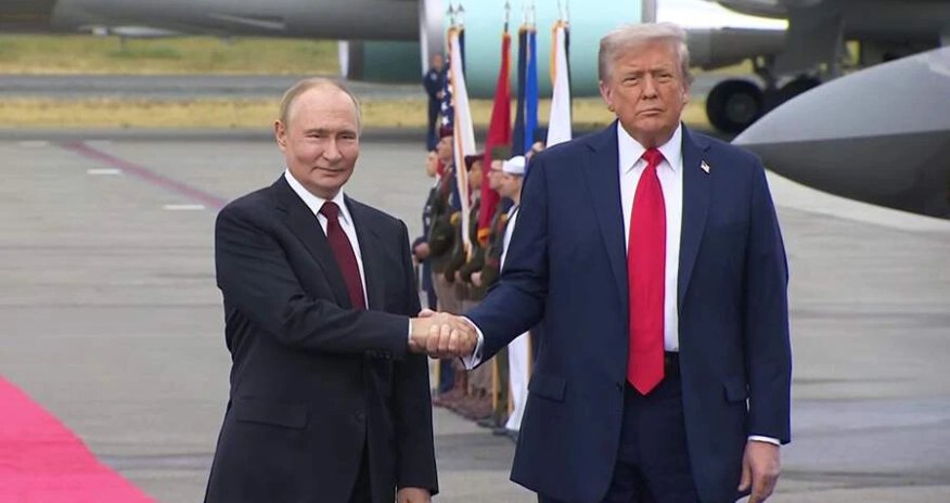 Трамп сообщил о предстоящем телефонном разговоре с Путиным