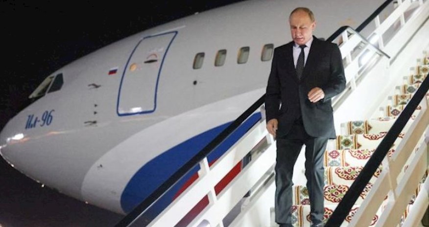 Борт Путина не мог приземлиться в Москве из-за атаки дронов - обновлено