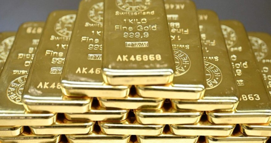 Золото подорожало до 4 222 долларов