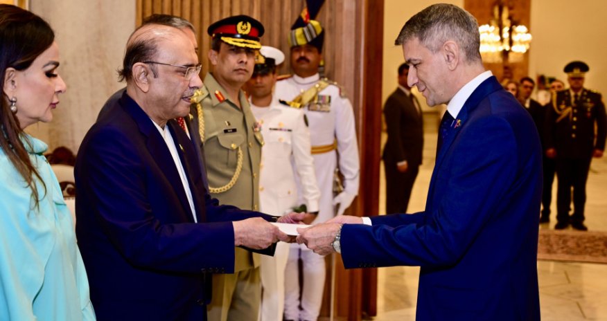 Azərbaycan səfiri etimadnaməsini Pakistan Prezidentinə təqdim edib