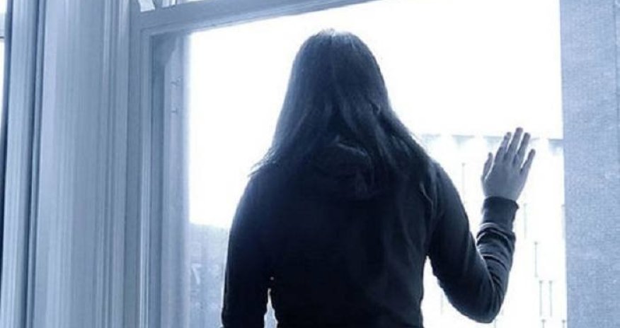 Sabunçuda psixotrop maddə qəbul edən şagird məktəbdə intihara cəhd edib