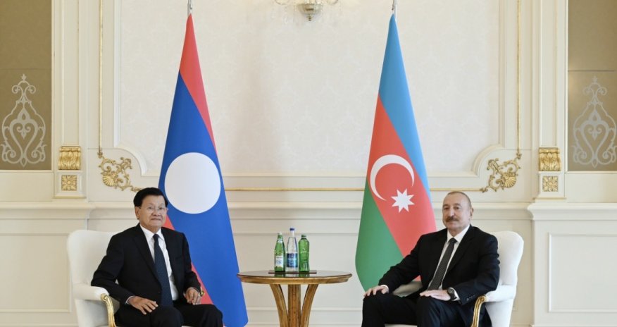 Ilham Aliyev meets Lao President Thongloun Sisoulith in Baku