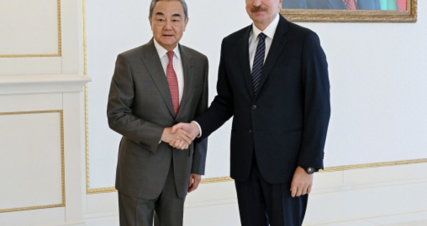 İlham Əliyev Çinin xarici işlər nazirini qəbul edib