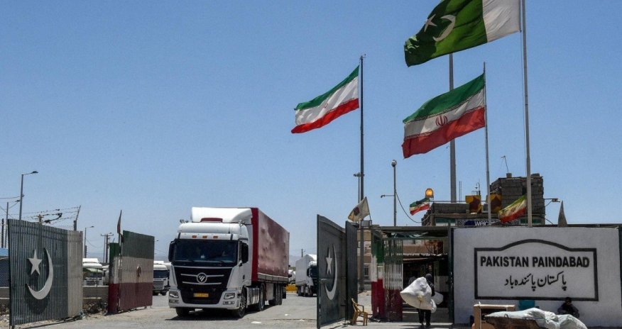 İran və Pakistan arasında sərhəd keçidləri müvəqqəti dayandırılıb
