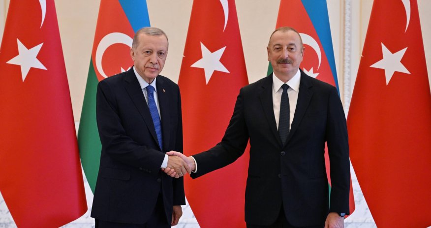Ərdoğan Azərbaycanı Müstəqilliyin Bərpası Günü münasibətilə təbrik edib
