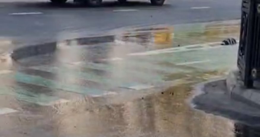 Süleyman Rəhimov küçəsində yolu su basıb - Video/Açıqlama
