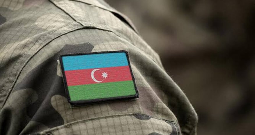 Spikerin müavini : hərbçilər fəlsəfə və ədəbiyyatı da bilməlidirlər