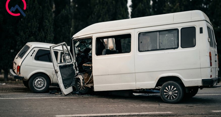 Ağcabədidə &ldquo;Niva&rdquo; mikroavtobusla toqquşub, xəsarət alanlar var