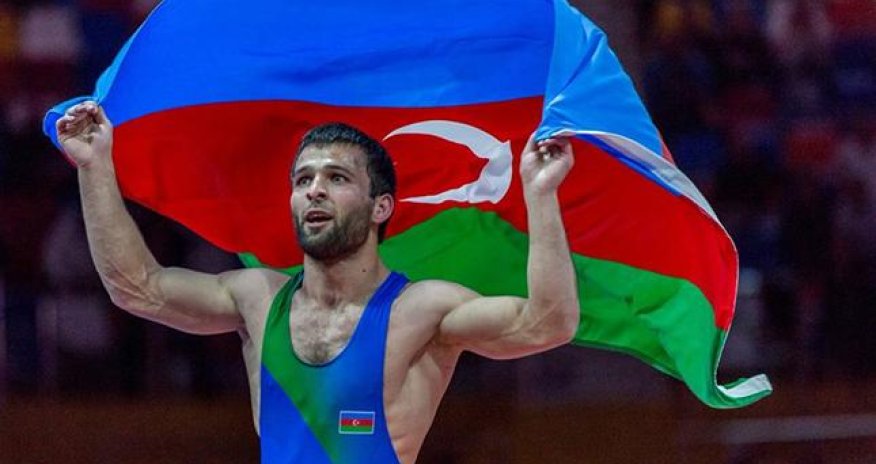 Eldəniz Əzizli beşqat dünya çempionu olub