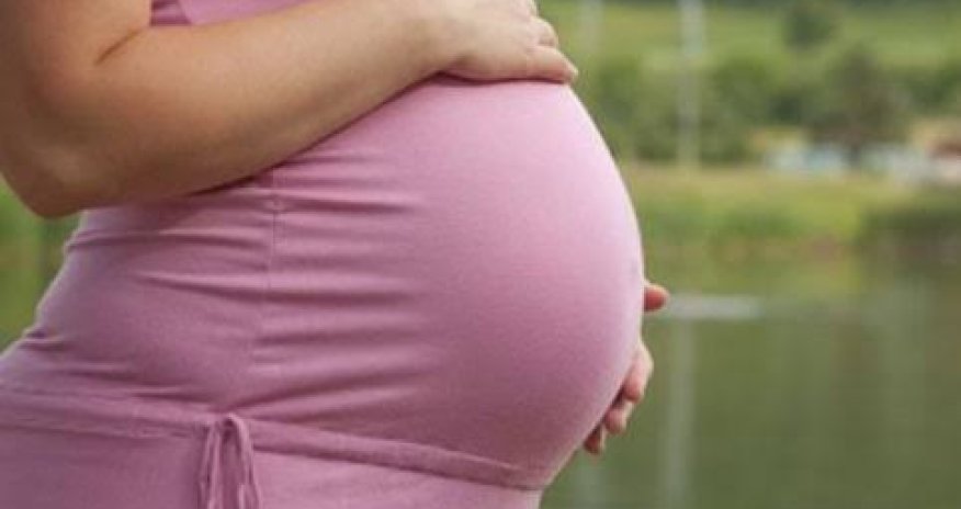 Kəndlərdə doğuş zamanı ölən anaların sayı şəhərlərdən 43% yüksəkdir