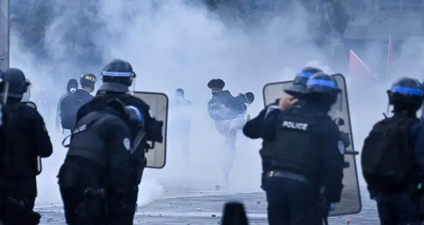 Parisdə komendant saatı iki gecəlik yenidən tətbiq olunacaq