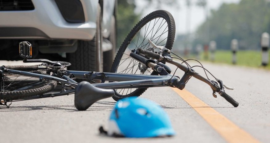 Maştağada avtomobil velosipedçini vuraraq öldürüb